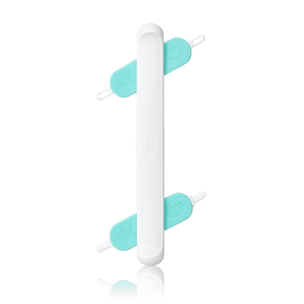 3-in-1 Nose, Nail + Ear Picker